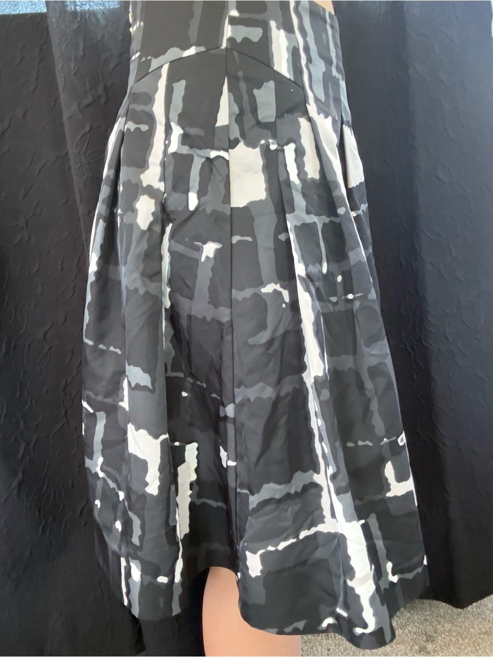 Express Design Studios Abstract Geometric Print High Waist Pleated Skirt